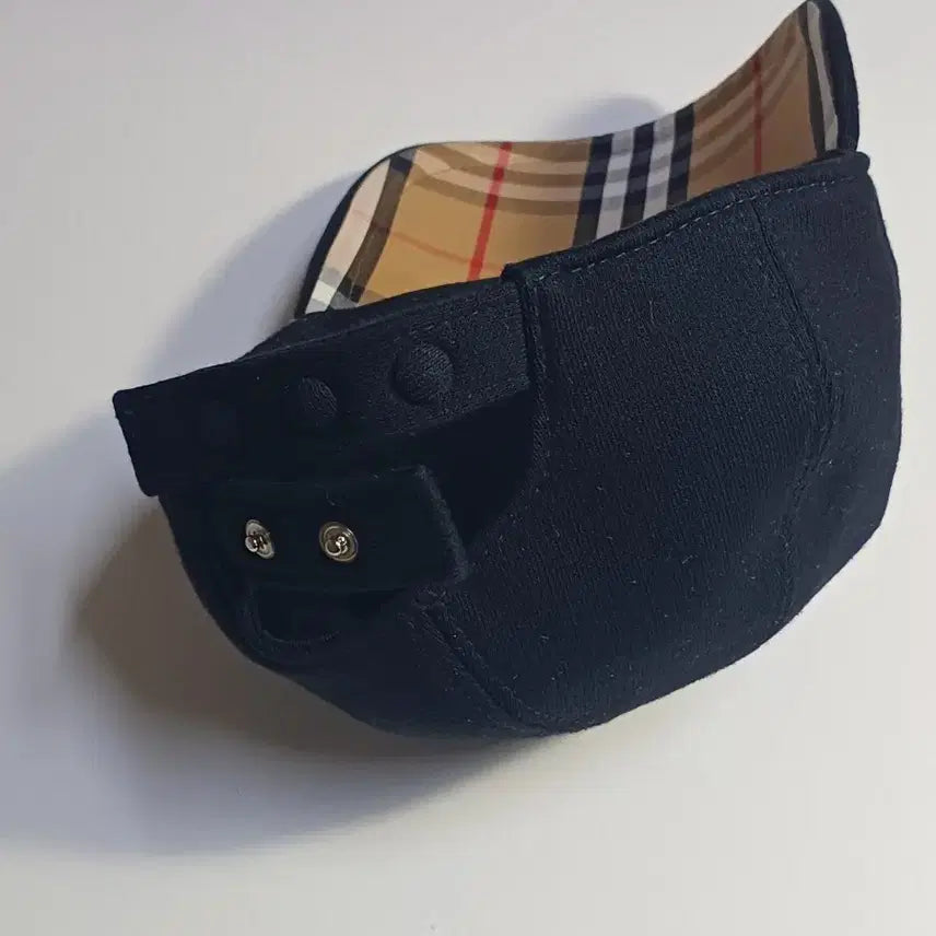 [SOLD OUT] (정품)버버리 TB로고 블랙 볼캡