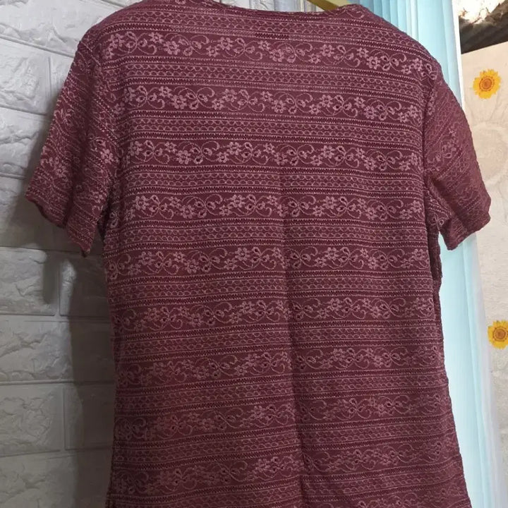[BUNJANG] Burgundy Pattern T-shirt / 버건디 패턴 티셔츠