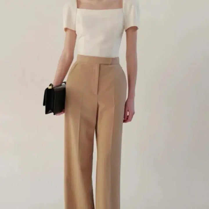 [BUNJANG] Bride And You Square Neck Blouse / 브라이드앤유  쇄골미인  스퀘어넥 블라우스