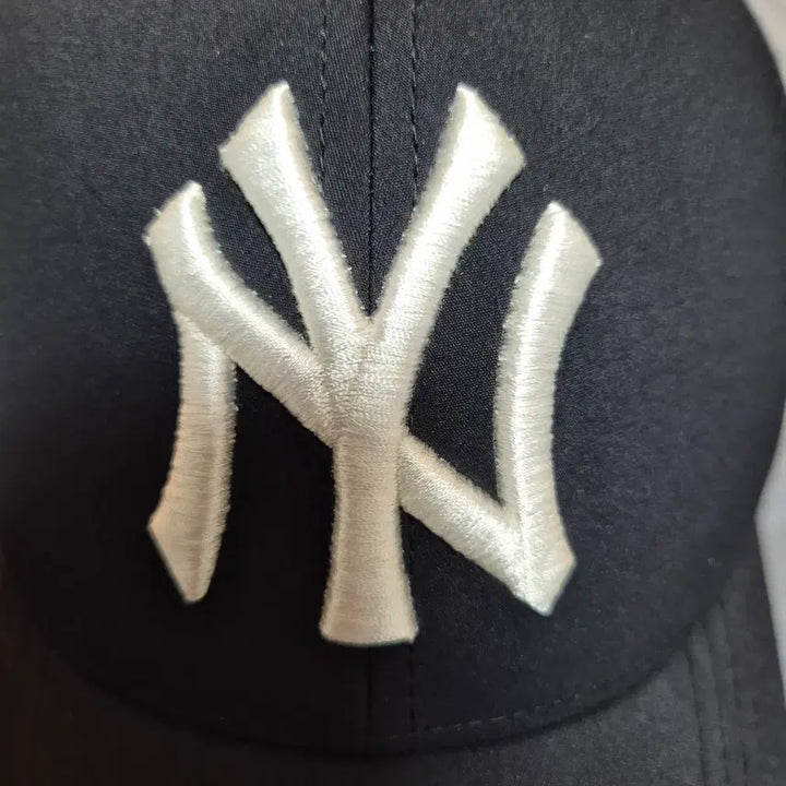[SOLD OUT] MLB 공용 쿨필드 스트럭쳐 볼캡 레어템