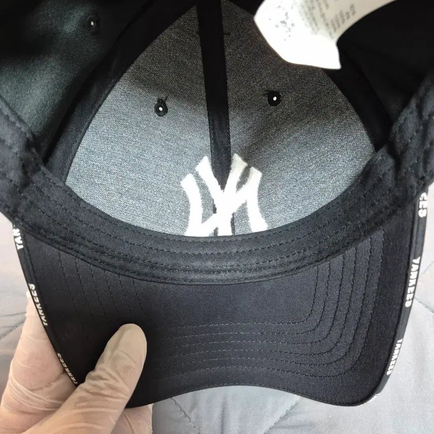 [SOLD OUT] MLB 공용 쿨필드 스트럭쳐 볼캡 레어템