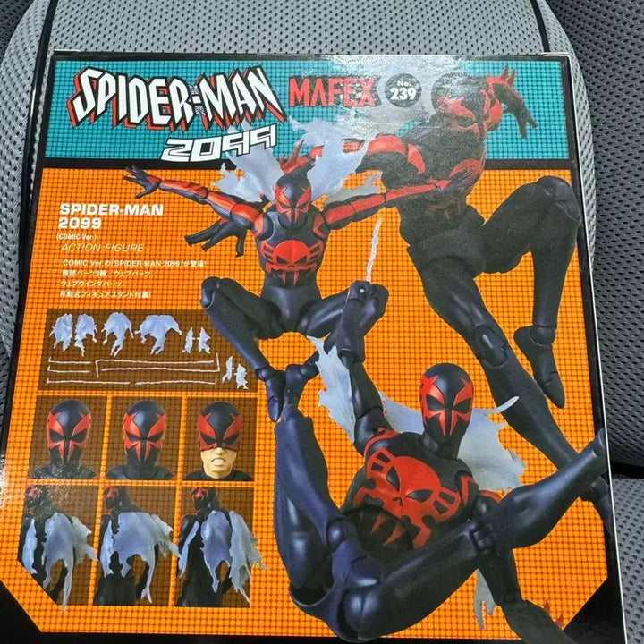 [BUNJANG] Mafex Spider-Man 2099 Figure (Unsealed) / (개봉품) 마펙스 스파이더맨 2099 피규어