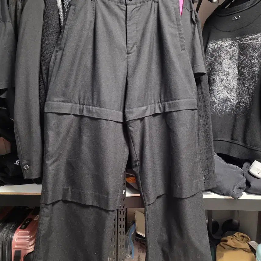 [BUNJANG] Songzio 24FW Meta Plating Pants (Black) / 송지오 24fw 메타 플레이팅 팬츠 86