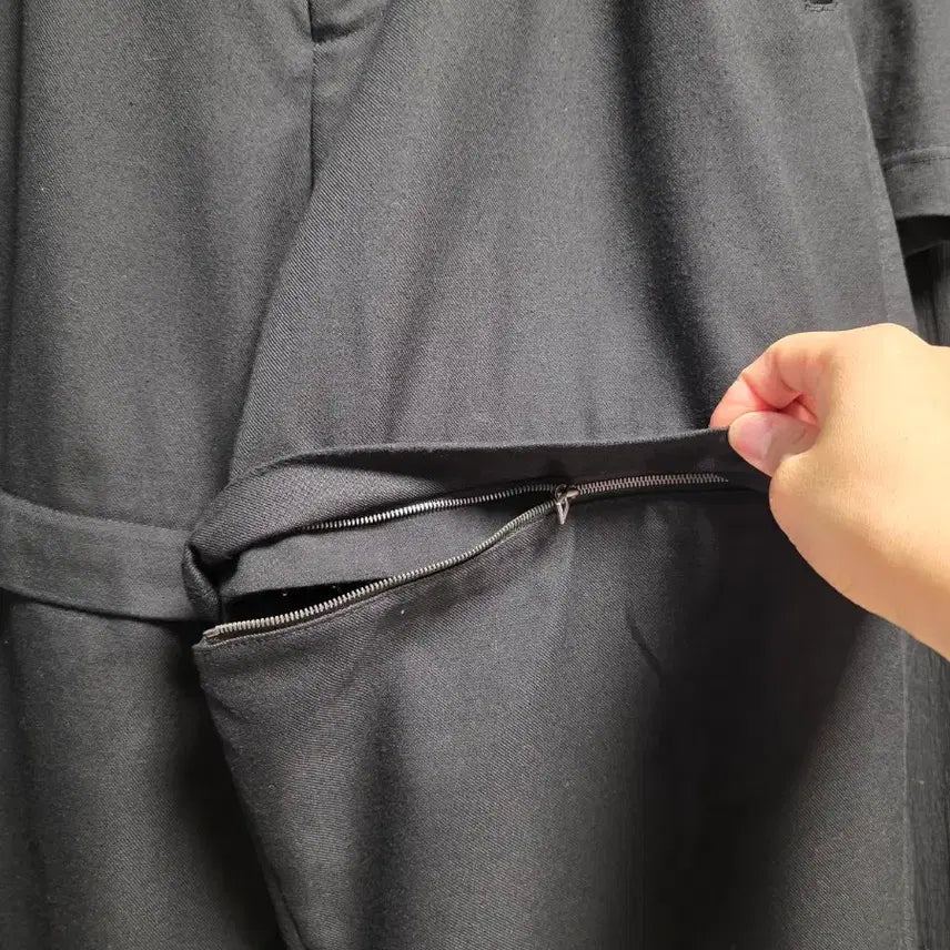 [BUNJANG] Songzio 24FW Meta Plating Pants (Black) / 송지오 24fw 메타 플레이팅 팬츠 86
