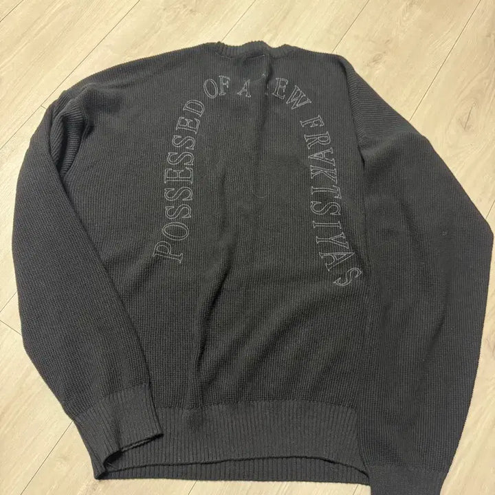 [BUNJANG] Polytel Lettering Knit Black Size 3 / 폴리테루 레터링 니트 블랙 3