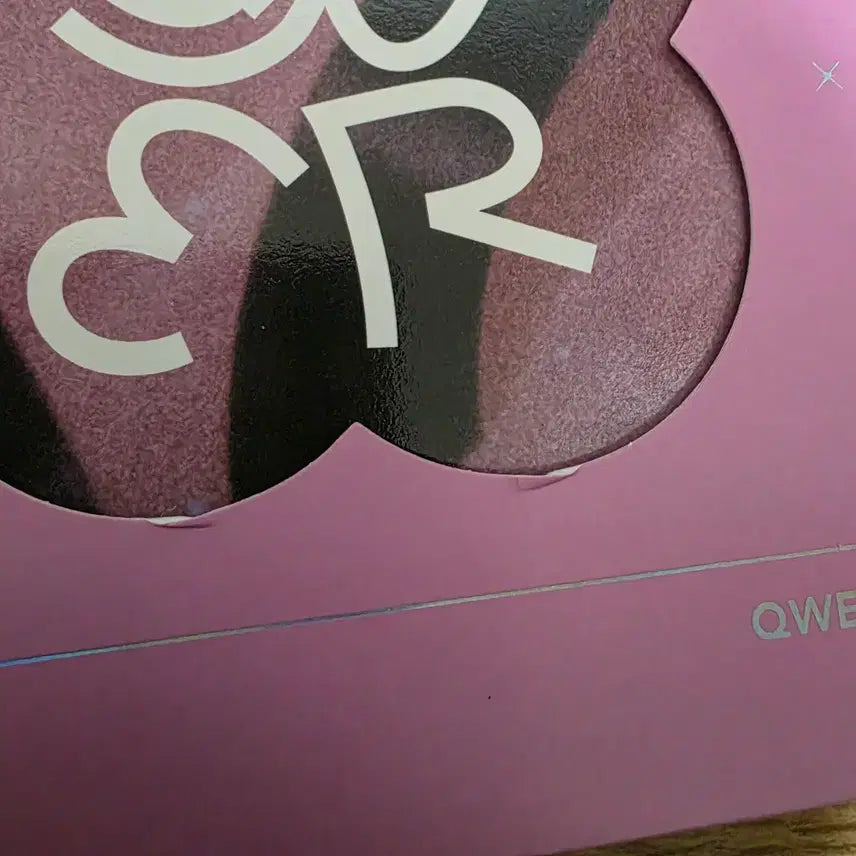 [SOLD OUT] QWER 디스코드 개봉 판매합니다(포카 마젠타만)