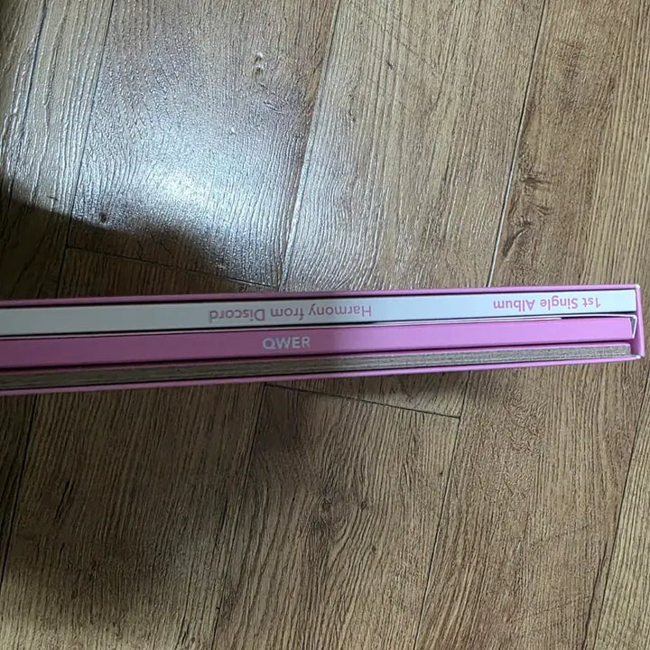 [SOLD OUT] QWER 디스코드 개봉 판매합니다(포카 마젠타만)