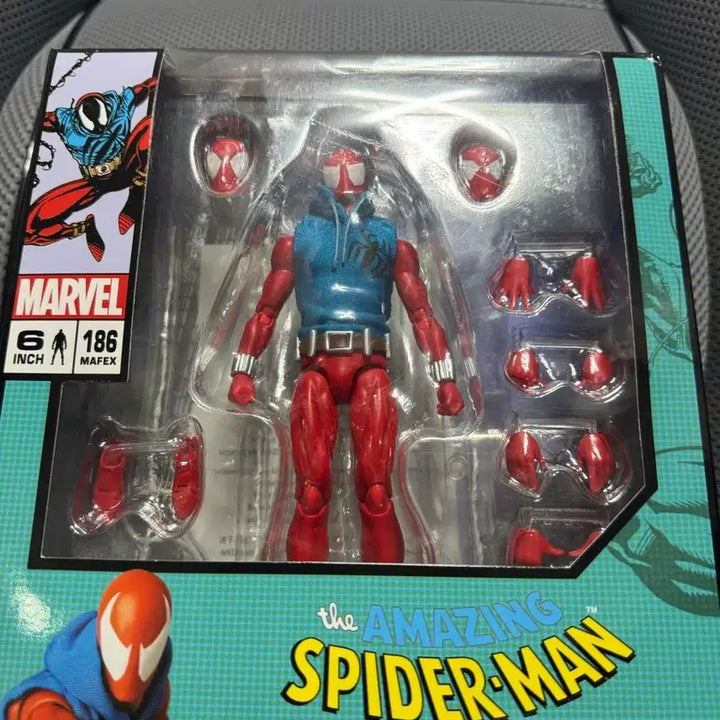 [BUNJANG] Mafex Scarlet Spider Action Figure (Unsealed) / (개봉품) 마펙스 스칼렛 스파이더 액션 피규어