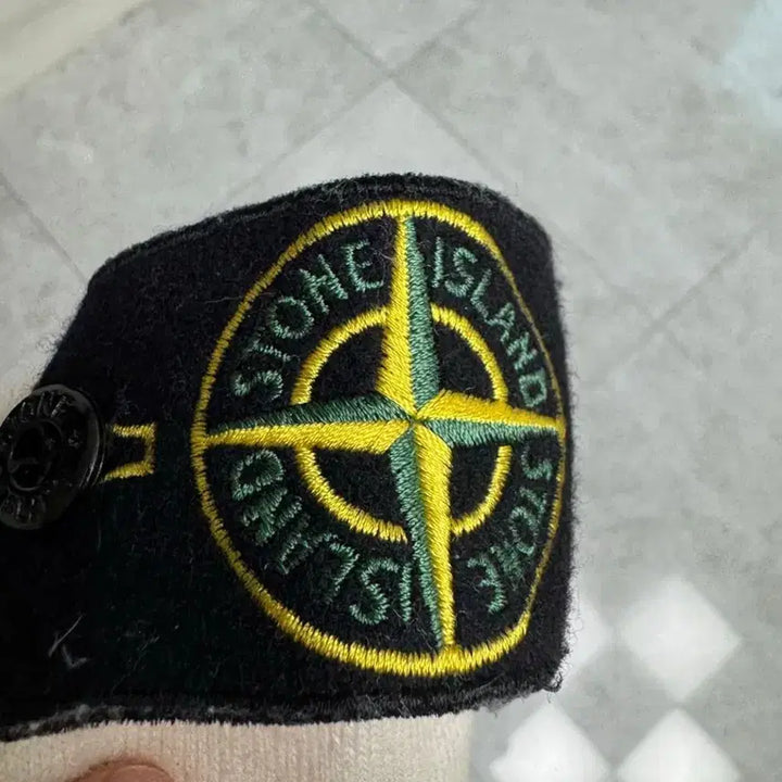 [SOLD OUT] 스톤아일랜드 니트