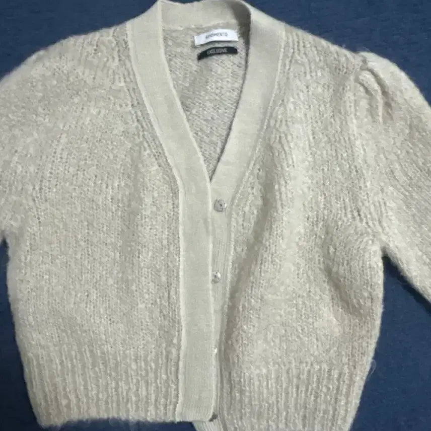 [BUNJANG] Amomento Cardigan / 아모멘토 가디건