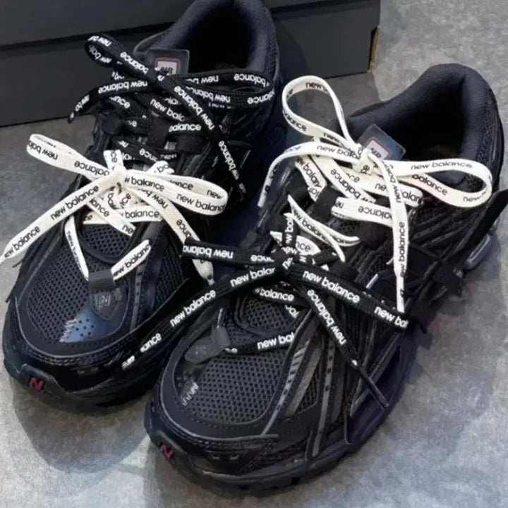 [BUNJANG] New Balance Lettering Shoelaces (1 Pair, Black &amp; Ivory) / 뉴발란스 레터링 신발끈 1SET (새상품)