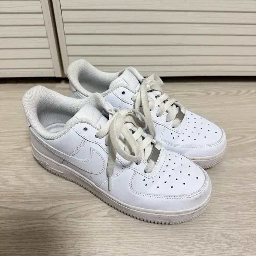 [SOLD OUT] 나이키 에어포스 235