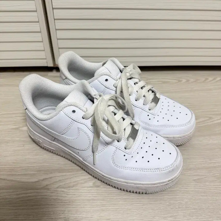 [SOLD OUT] 나이키 에어포스 235