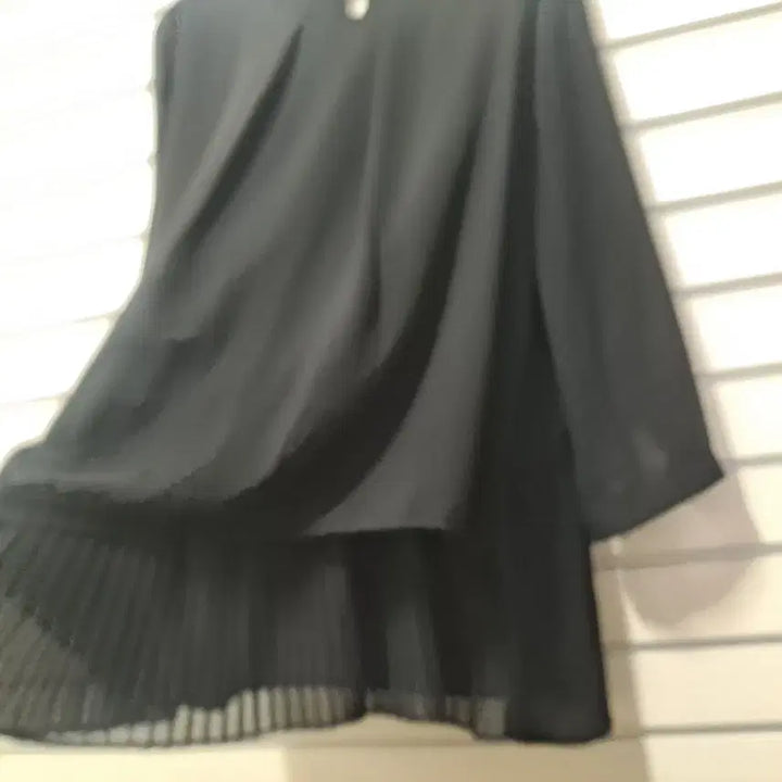 [BUNJANG] ELLEN TRACY Pleated Layered Blouse / ELLEN TRACY 블랙 플리츠 레이어드 블라우스77/옷장꾸미기