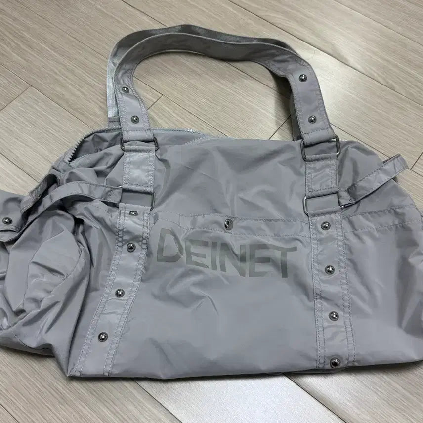 [SOLD OUT] 급처 | 다이닛 로고 더플백 그레이