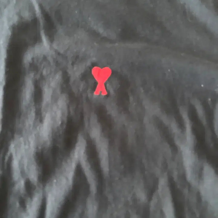 [BUNJANG] BTS Army Heart Logo T-shirt - Black / 아미 하트 로고 반팔티 블랙