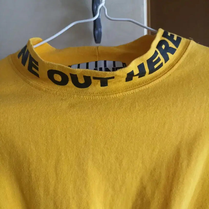 [BUNJANG] Lettering Crop Long Sleeve T-shirt / 레터링 크롭 긴팔티