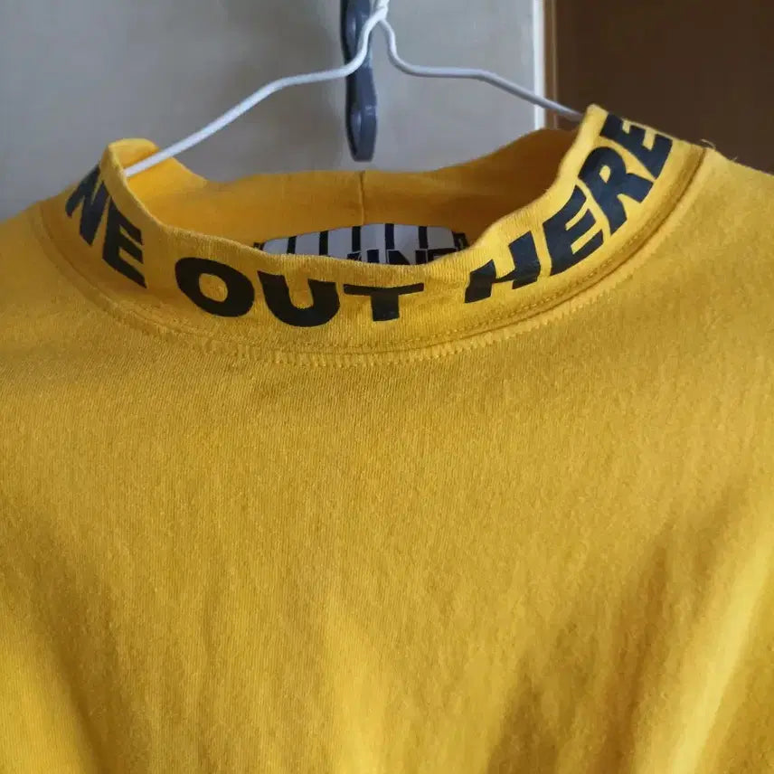[BUNJANG] Lettering Crop Long Sleeve T-shirt / 레터링 크롭 긴팔티