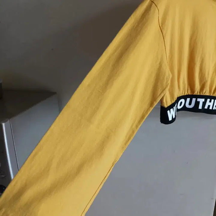 [BUNJANG] Lettering Crop Long Sleeve T-shirt / 레터링 크롭 긴팔티