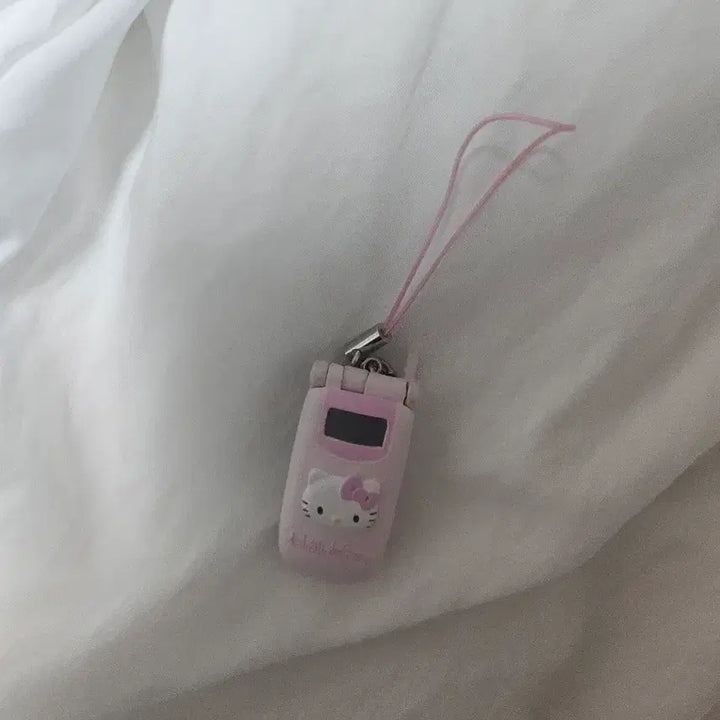 [BUNJANG] Hello Kitty Feature Phone Keyring / 키티 헤이세이 코갸루 피쳐폰 키링