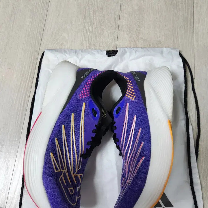 [SOLD OUT] (상태최고)뉴발란스퓨어셀 RC엘리트(265)