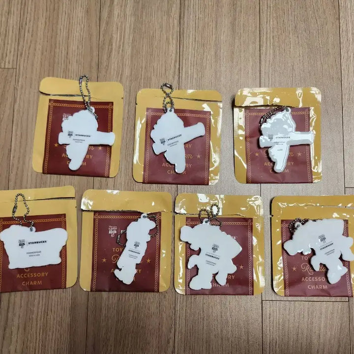 [SOLD OUT] 스타벅스 토이스토리 콜라보 버즈 우디 알린 제시 악세사리 참 키링