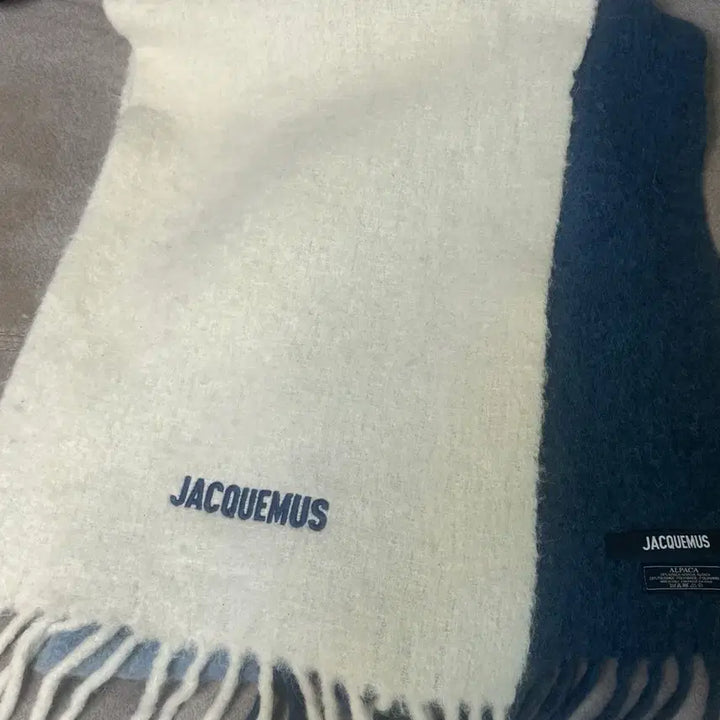 [BUNJANG] Jacquemus Le Chapeau Moisson Navy Gradient Muffler / 자크뮈스 레샤프 무아송 그라데이션 네이비 머플러