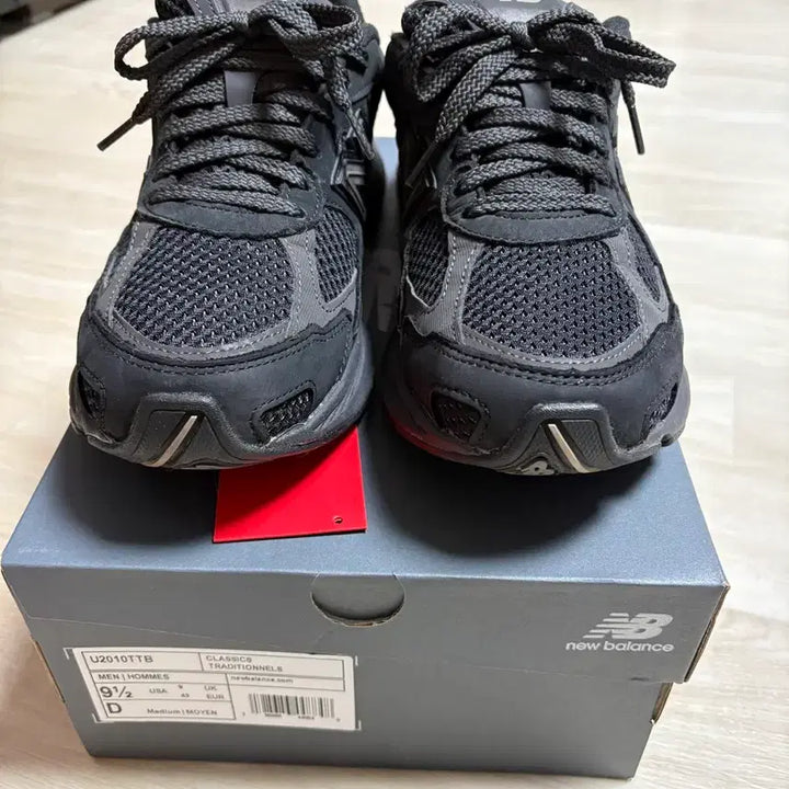 [SOLD OUT] 뉴발란스 운동화275