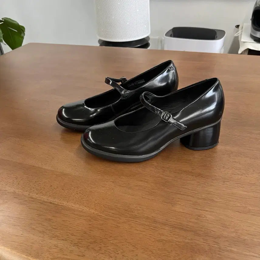 [BUNJANG] Eco Mary Jane Shoes Size 36 / 에코 메리제인 36