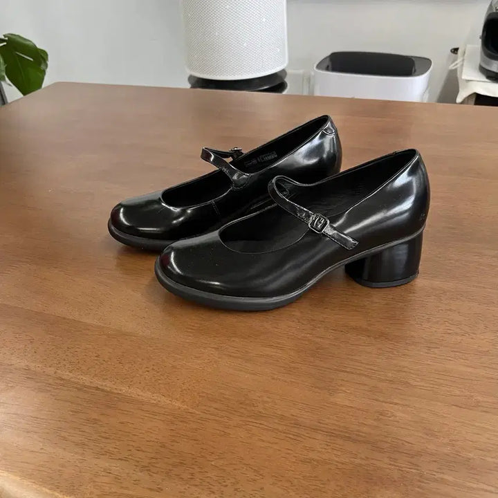 [BUNJANG] Eco Mary Jane Shoes Size 36 / 에코 메리제인 36