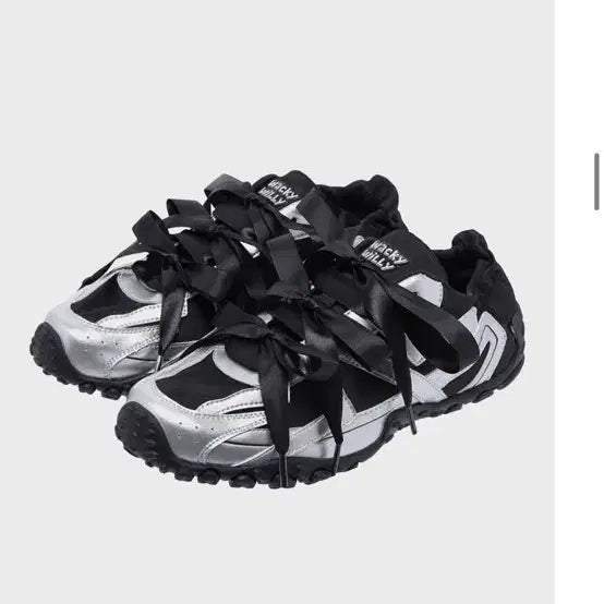 [BUNJANG] WAKII WILLY KITE LITE Black Sneakers / 새제품 230/ 지젤 운동화 와키윌리 키테 LITE 블랙 스니커즈 블랙