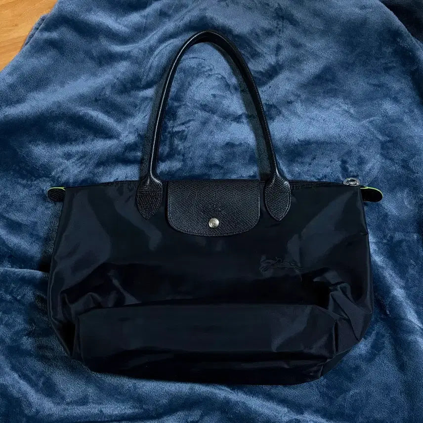 [BUNJANG] Longchamp Le Pliage Green M Shoulder Bag Black / 롱샴 르플리아쥬 그린 M 숄더백 블랙