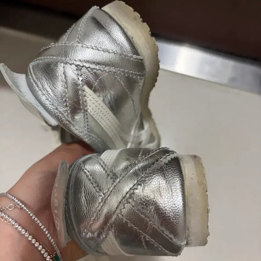 [BUNJANG] Onitsuka Tiger Mexico 66 Silver Sneakers / [어린이날 특가 단하루 7만원]오니츠카타이거 멕시코 66 실버 230