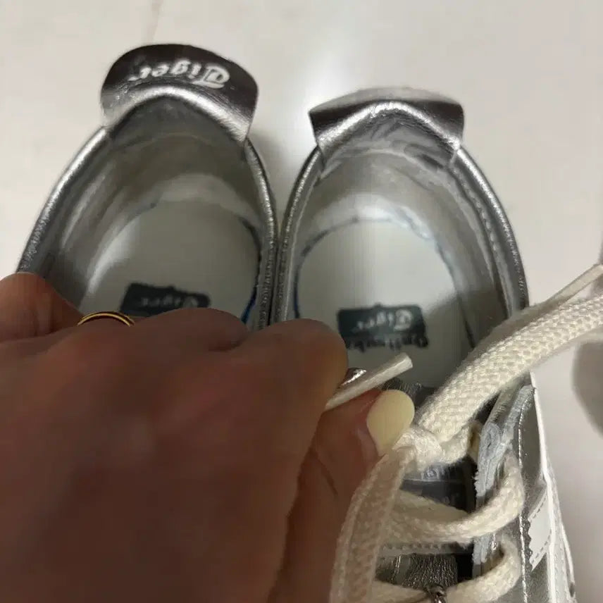 [BUNJANG] Onitsuka Tiger Mexico 66 Silver Sneakers / [어린이날 특가 단하루 7만원]오니츠카타이거 멕시코 66 실버 230