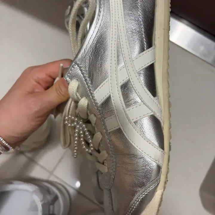 [BUNJANG] Onitsuka Tiger Mexico 66 Silver Sneakers / [어린이날 특가 단하루 7만원]오니츠카타이거 멕시코 66 실버 230