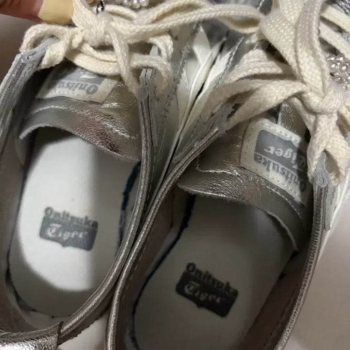 [BUNJANG] Onitsuka Tiger Mexico 66 Silver Sneakers / [어린이날 특가 단하루 7만원]오니츠카타이거 멕시코 66 실버 230