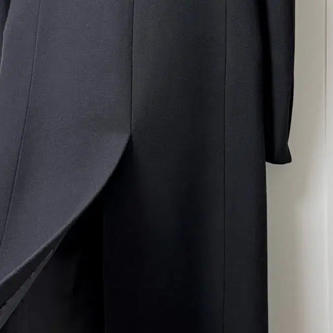 [SOLD OUT] 렉토 테일러드 더블 코트 (블랙 / FREE SIZE)
