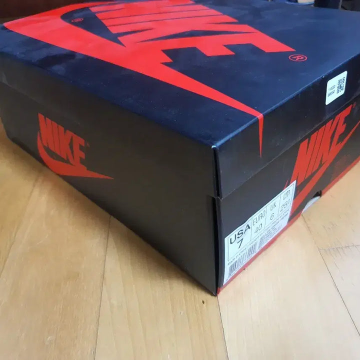 [BUNJANG] Nike Jordan 1 Retro High Metallic Navy Sneakers / 새상품) 조던 1 레트로 하이 메탈릭 네이비 250