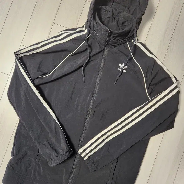 [SOLD OUT] 아디다스 슈퍼스타 윈드브레이커 CW1309 바람막이 집업 사이즈95 m