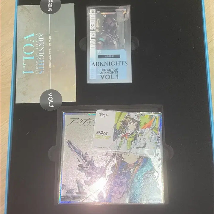 [BUNJANG] Arknights Official Illustration Book vol.1 / 명일방주 공식 일러스트북 vol.1