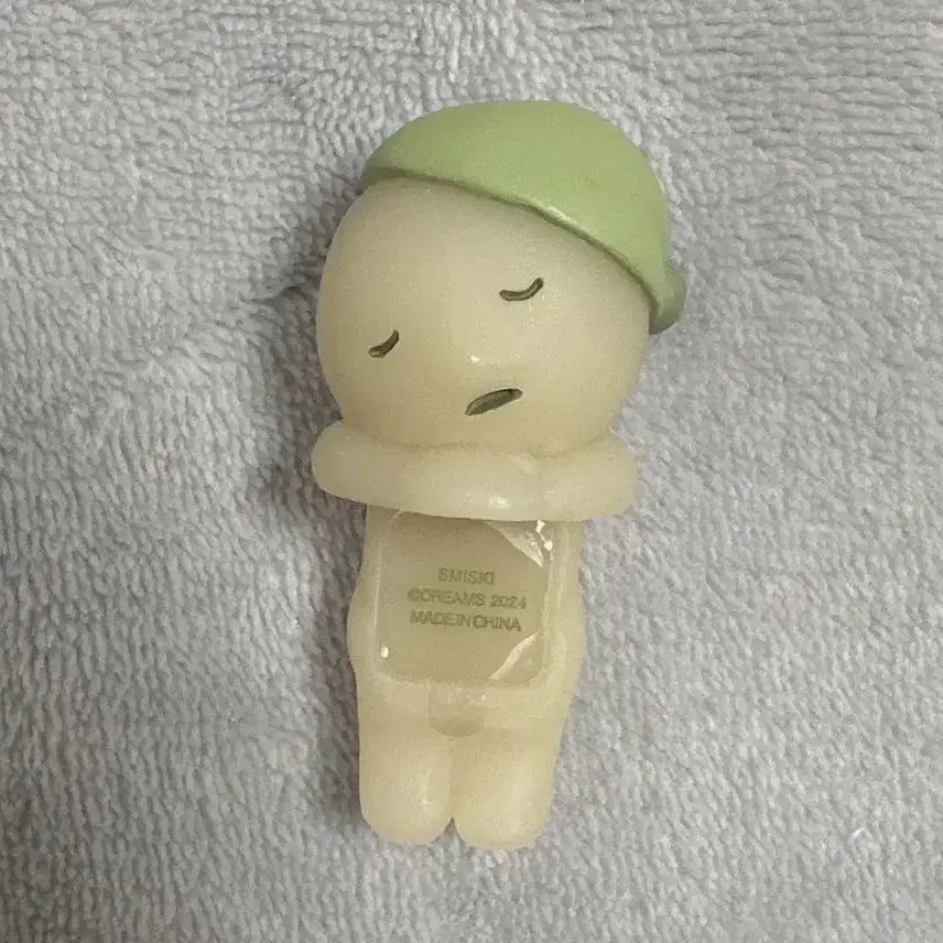 [BUNJANG] Smiski Hyper Glow-in-the-Dark Figure (Unused) / 스미스키 SMISKI 히퍼 미사용 야광 피규어