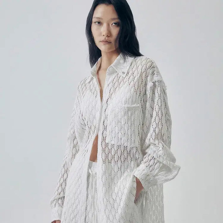 [SOLD OUT] 트리밍버드 Lace Embellished Set-up Shirt 화이트