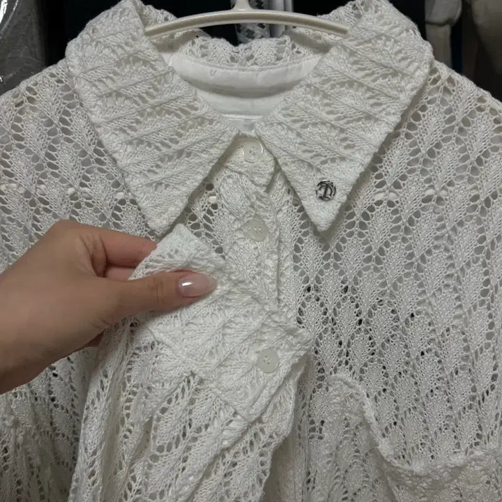 [SOLD OUT] 트리밍버드 Lace Embellished Set-up Shirt 화이트