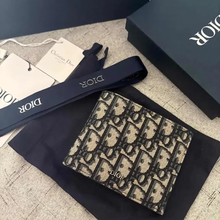[BUNJANG] Dior Oblique Beige Wallet / [새상품급]디올 오블리크 반지갑 베이지 신형