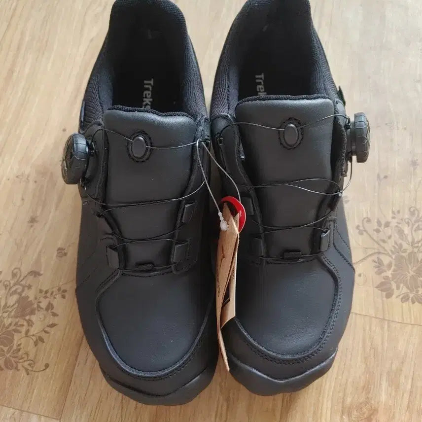 [BUNJANG] Treksta Trekking Shoes - Black - 245mm / <새상품>트렉스타 Treksta 검정색 트레킹화/245