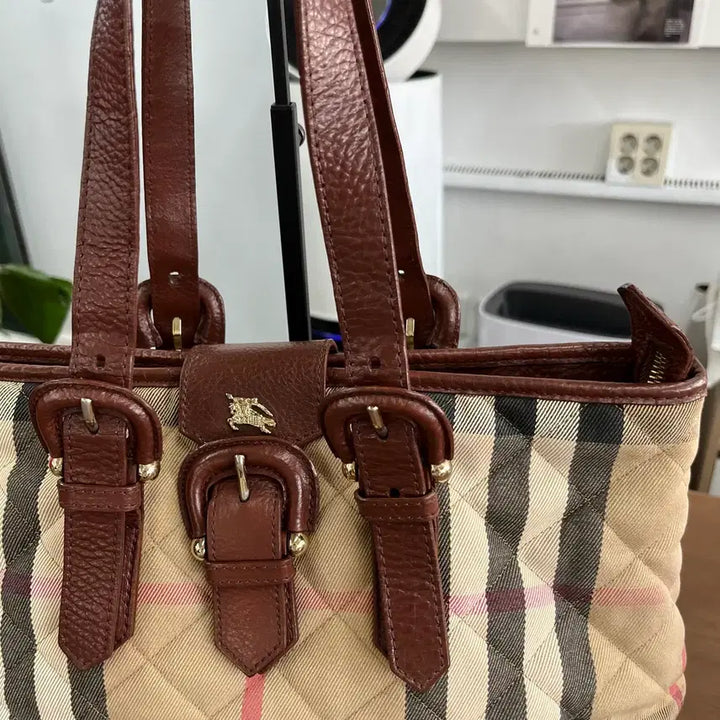 [BUNJANG] Burberry Nova Check Quilted Shoulder Bag / 버버리 노바체크 퀼팅 숄더백