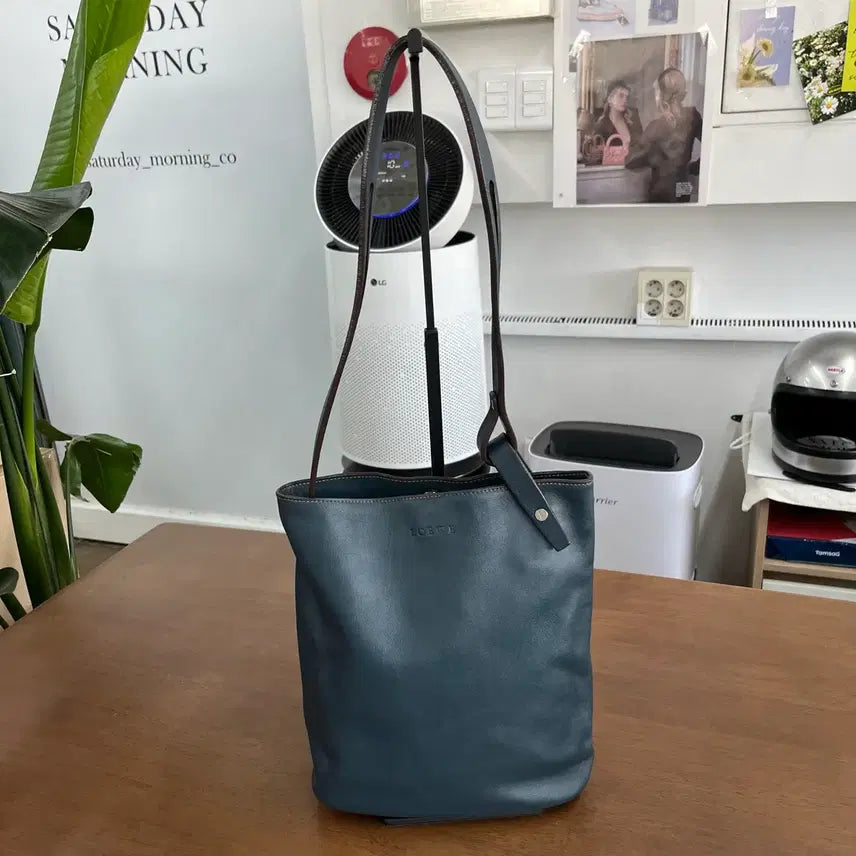 [BUNJANG] Loewe Leather Shoulder Bag / 로에베 레더 숄더백