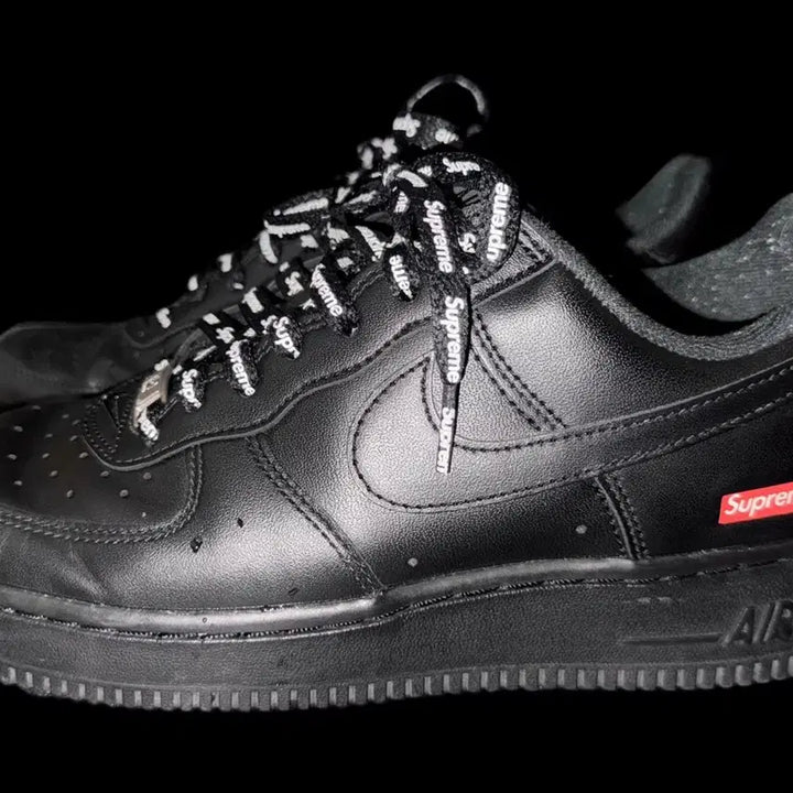 [BUNJANG] Supreme Nike Air Force 1 Black Sneakers / 슈프림 나이키 에어포스 블랙 250