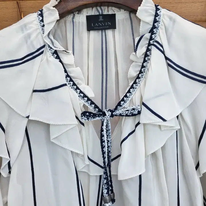[BUNJANG] Lanvin Frill Blouse / 랑방 프릴 블라우스
