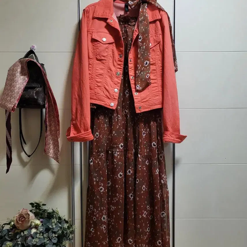[SOLD OUT] 베네통 스판 크롭자켓(44반-55)